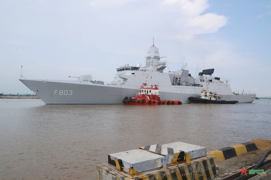 Dutch frigate HNLMS Tromp makes goodwill visit to Vietnam